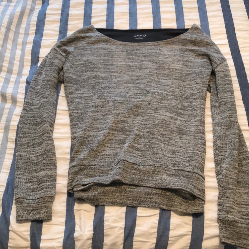 Workout sweatshirt